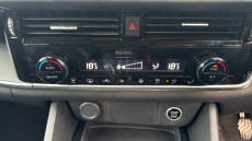 Nissan Qashqai 1.3 DiG-T MH Acenta Premium 5dr Petrol Hatchback